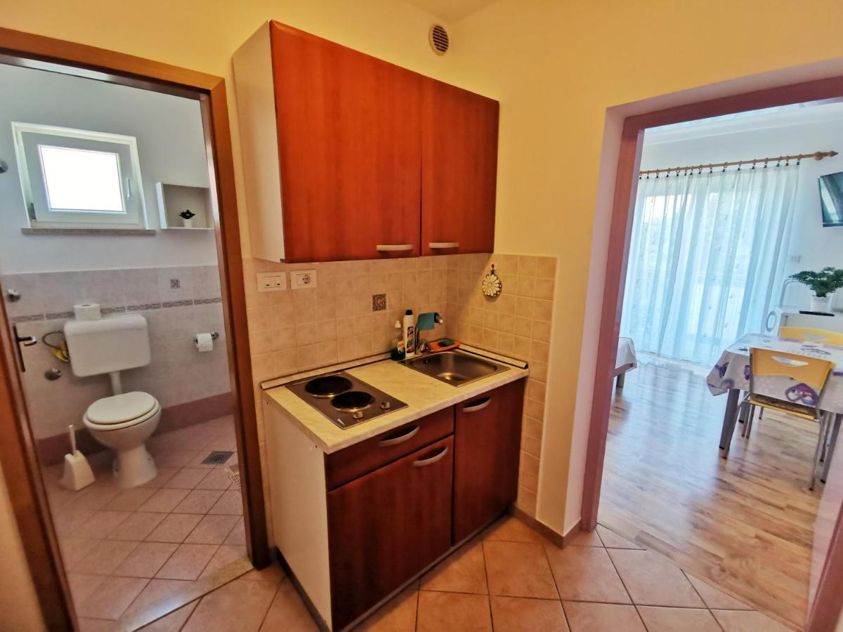 Apartments Sokolic Nerezine Ngoại thất bức ảnh