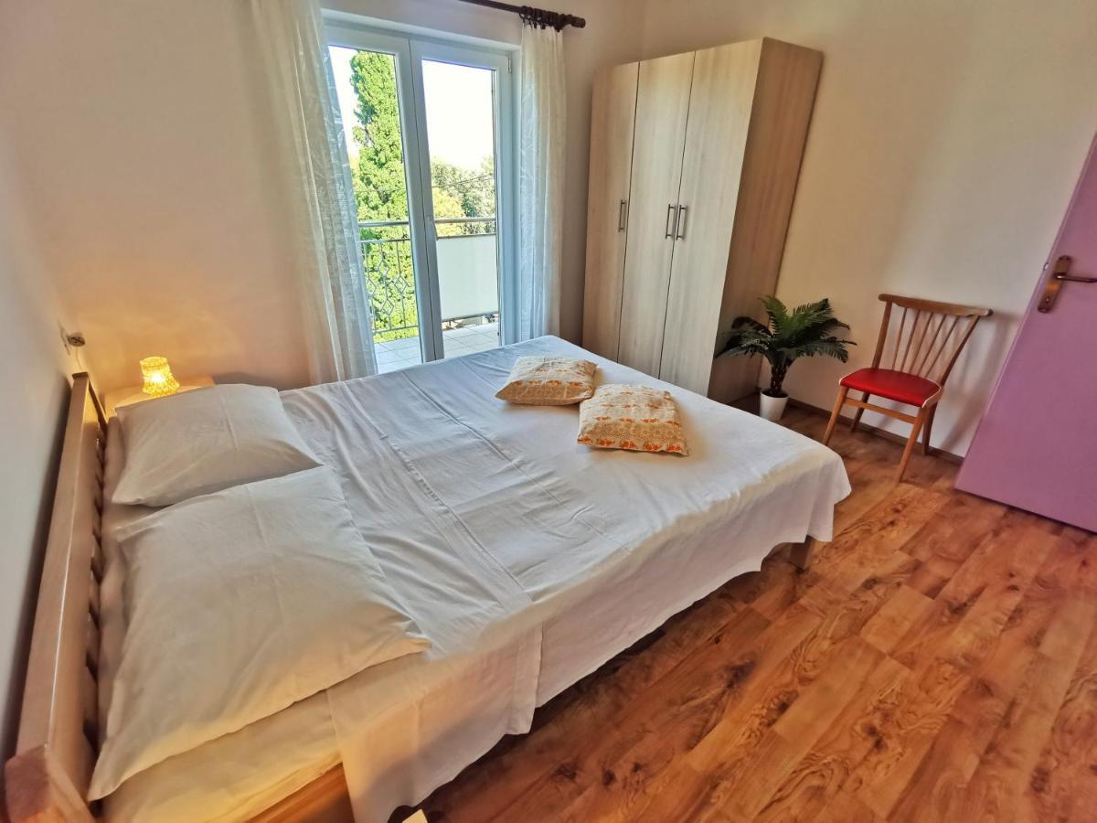Apartments Sokolic Nerezine Ngoại thất bức ảnh