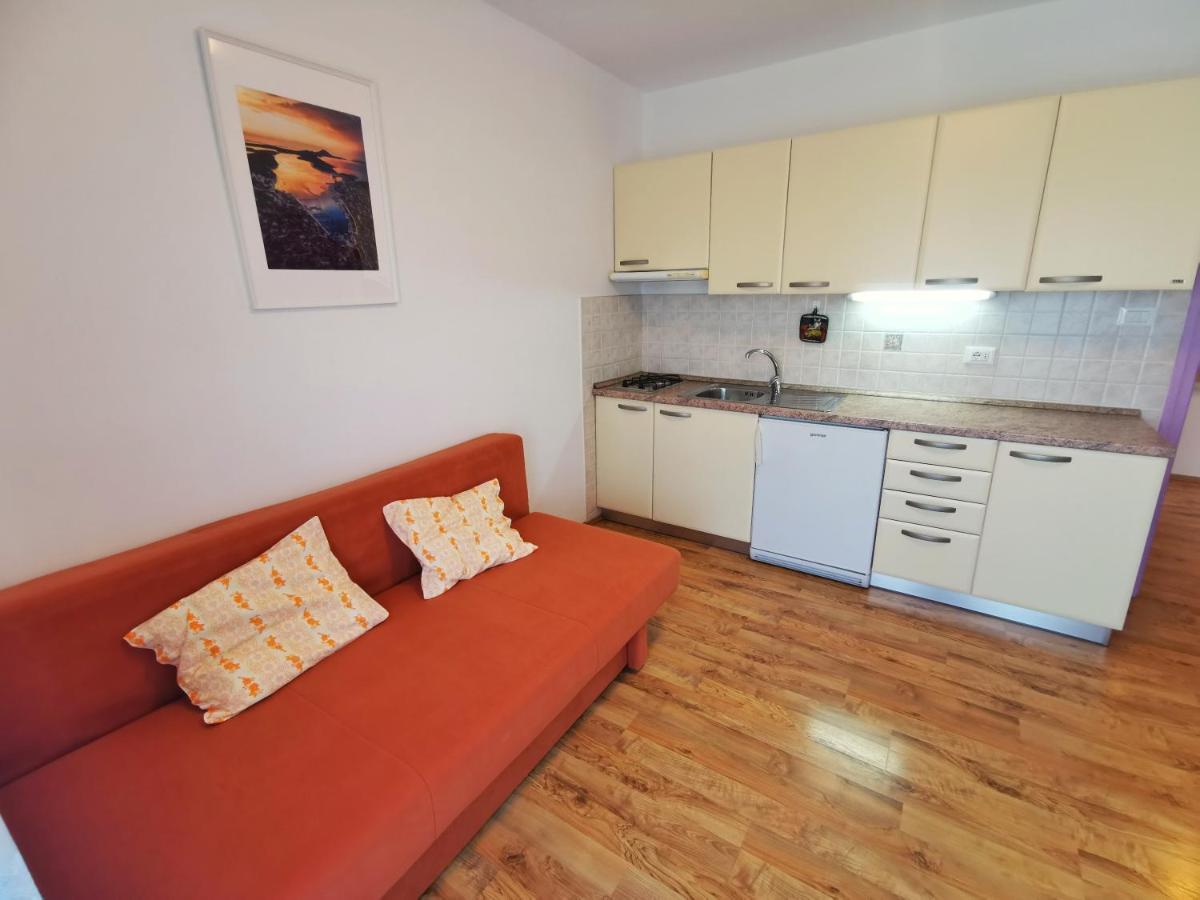 Apartments Sokolic Nerezine Ngoại thất bức ảnh